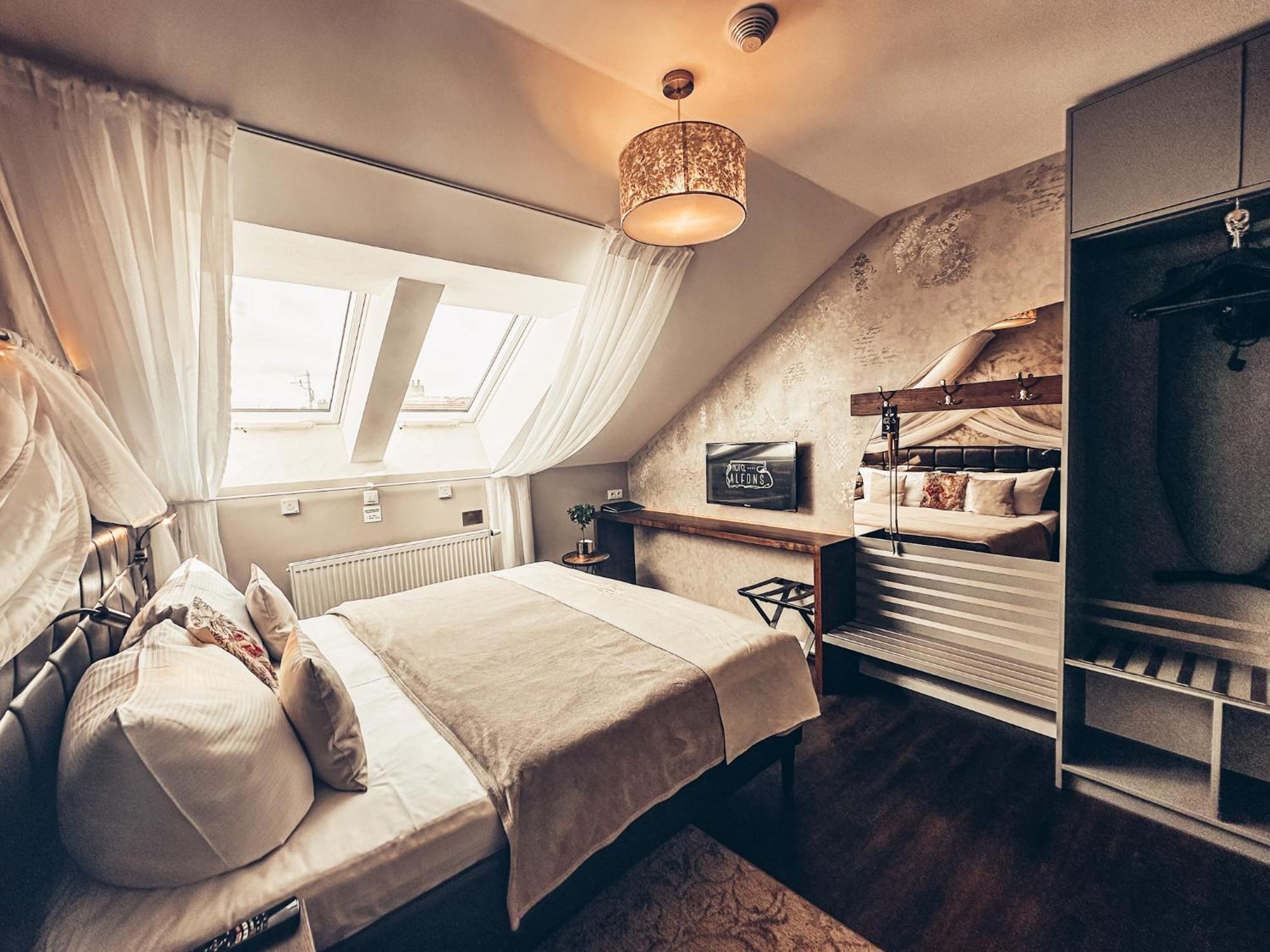 Alfons Boutique Hotel Praha Bagian luar foto