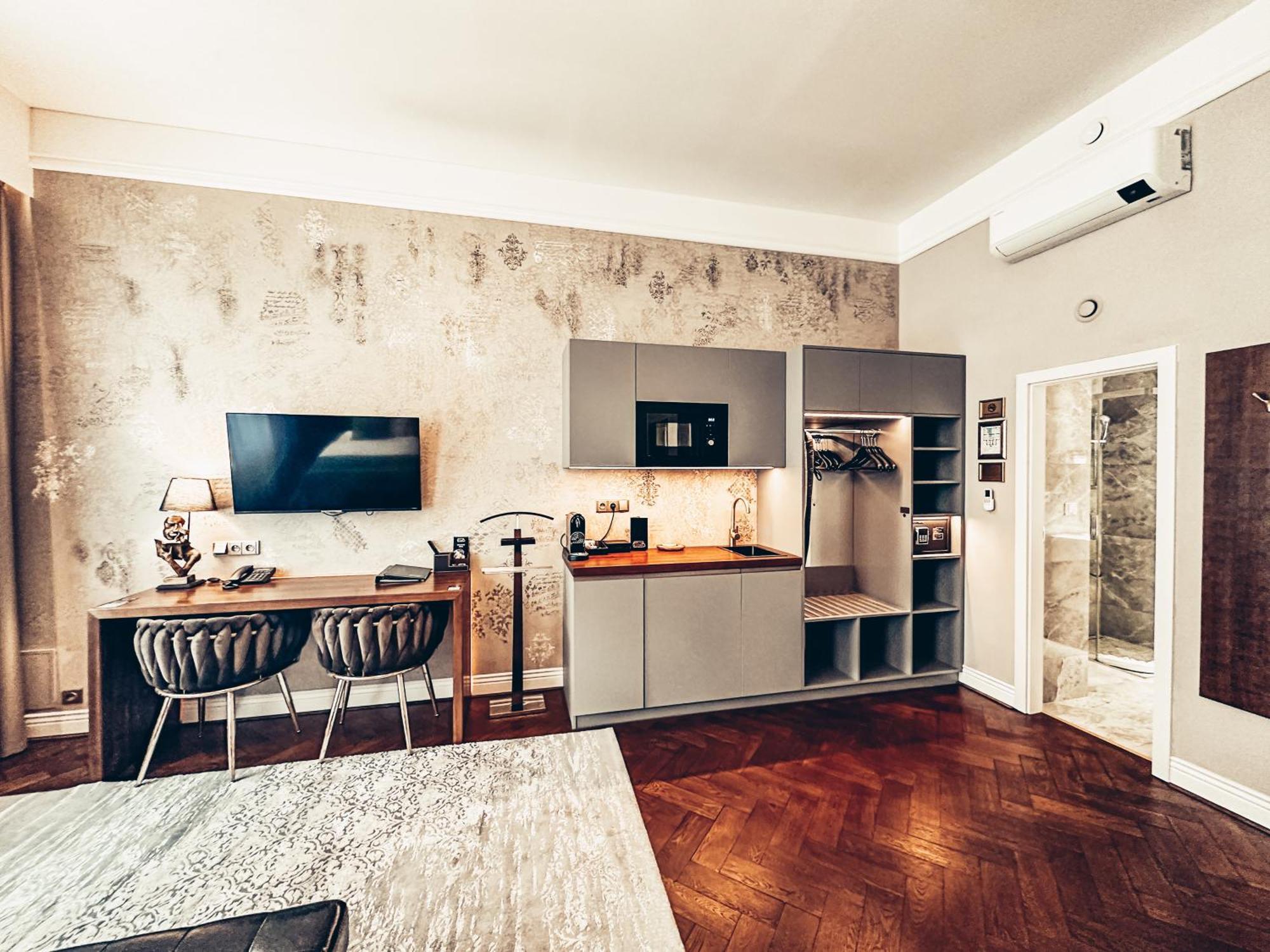 Alfons Boutique Hotel Praha Bagian luar foto