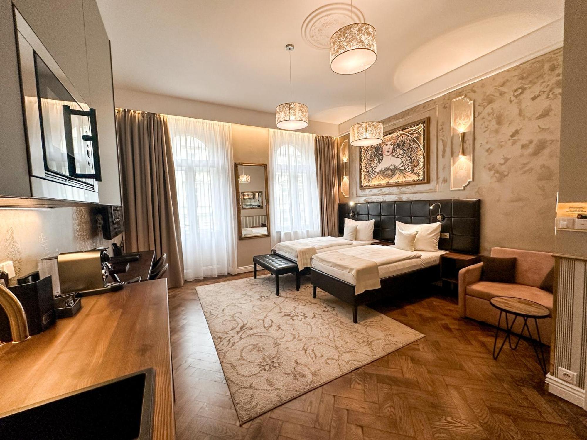 Alfons Boutique Hotel Praha Bagian luar foto