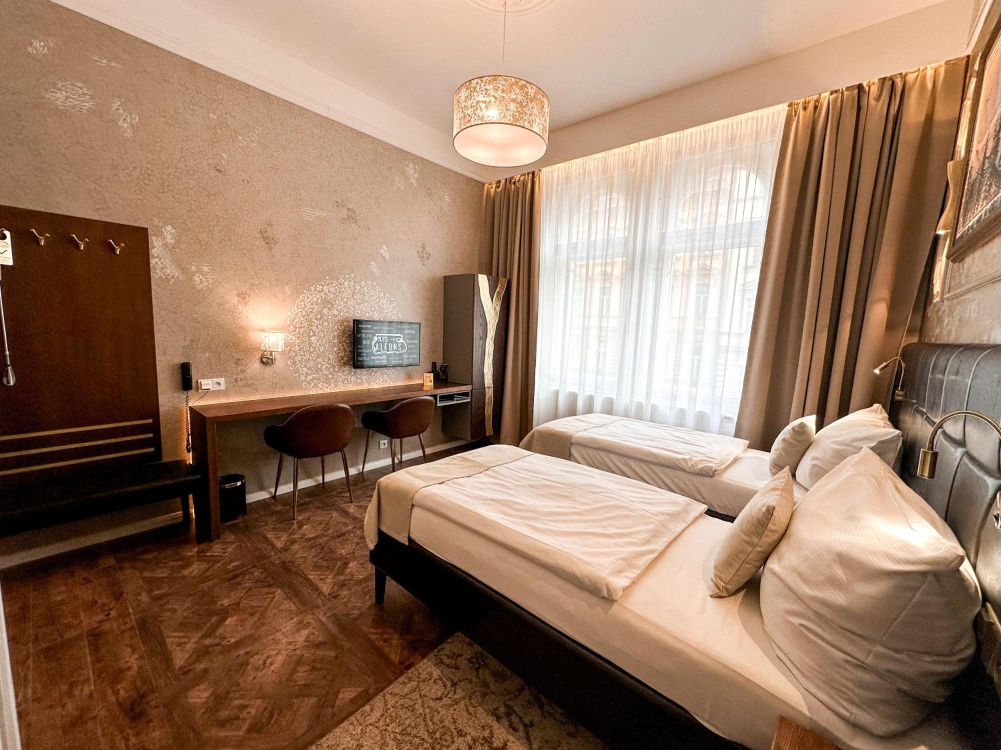 Alfons Boutique Hotel Praha Bagian luar foto